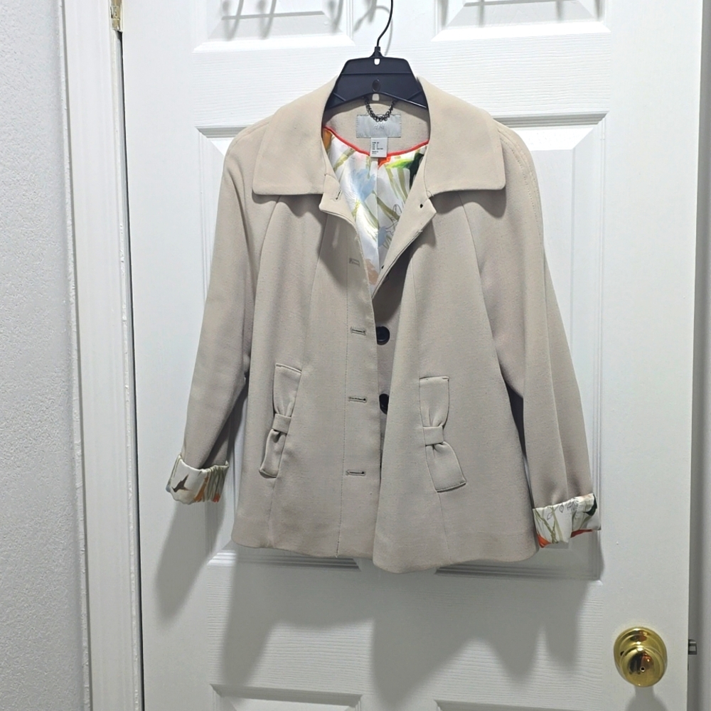 Flare short jacket with floral lining